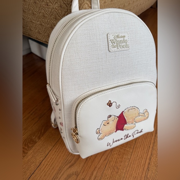Disney Winnie the Pooh Cream White Canvas Backpack NWT - Picture 2 of 5